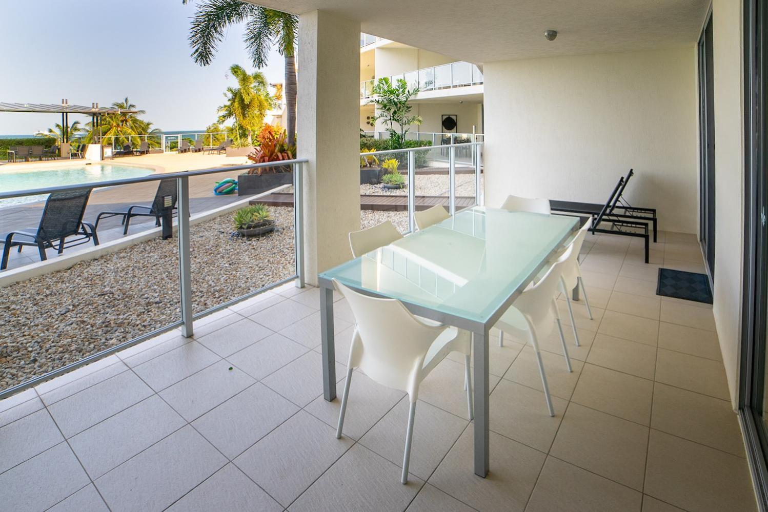 Vue Apartments Trinity Beach Buitenkant foto